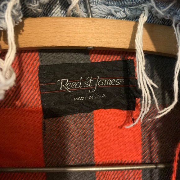 Reed St.James Distressed Jean Jacket - Picture 3 of 11